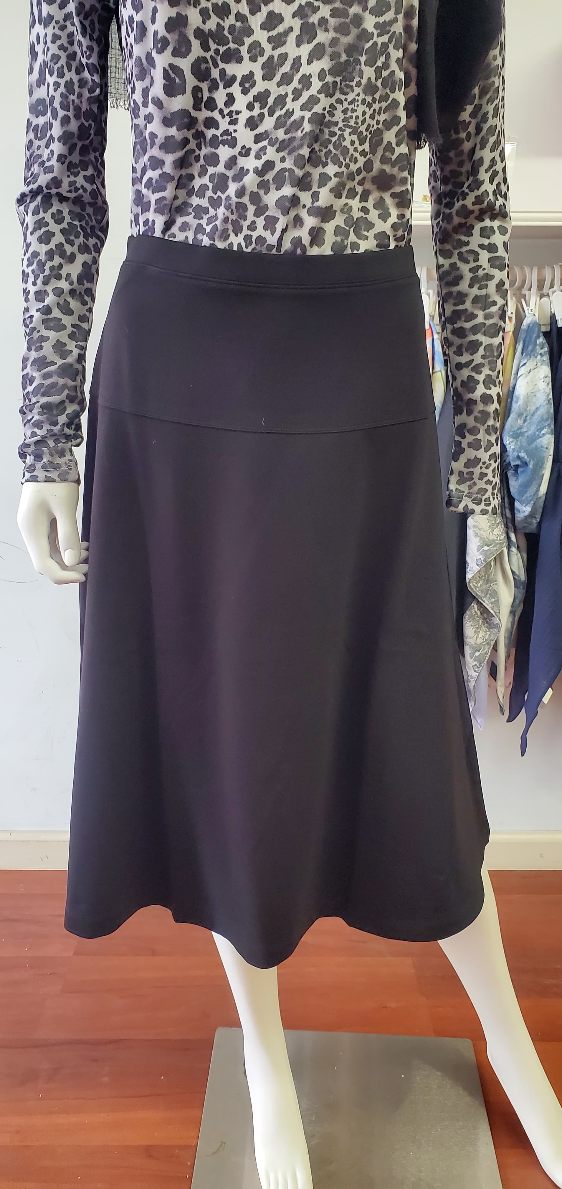 Aline Yolk Skirt 27"  709N