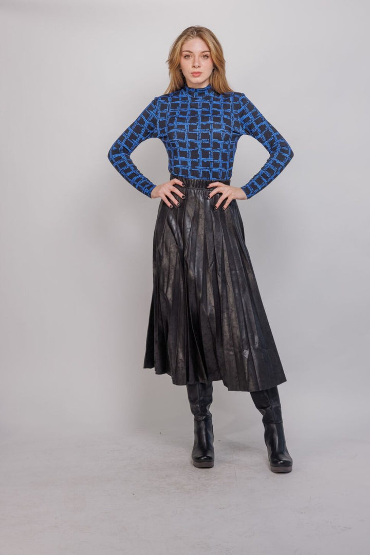 Printed Mock Neck by ivee  727