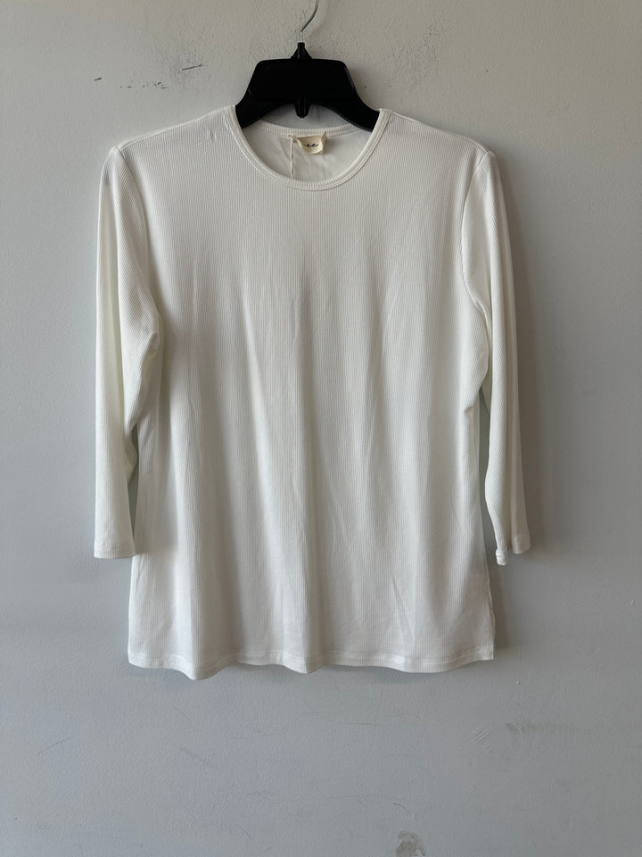 Crew Neck Tee by Ivee 163
