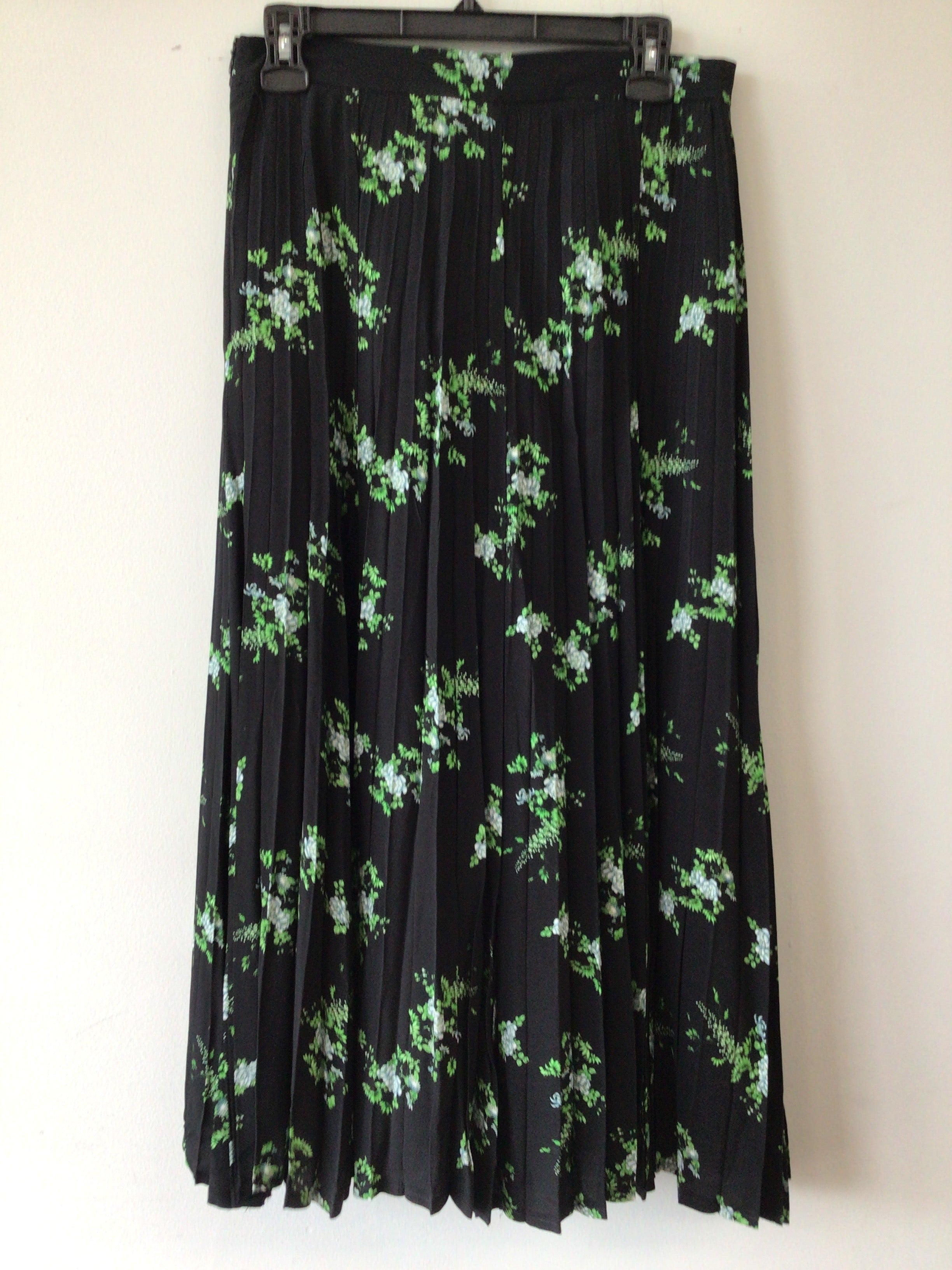 Black with Green Floral Print Set 718