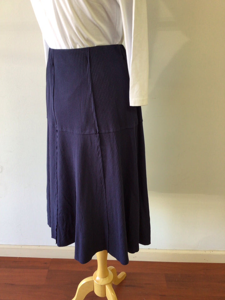 Ribbed Navy Yolk Skirt 869