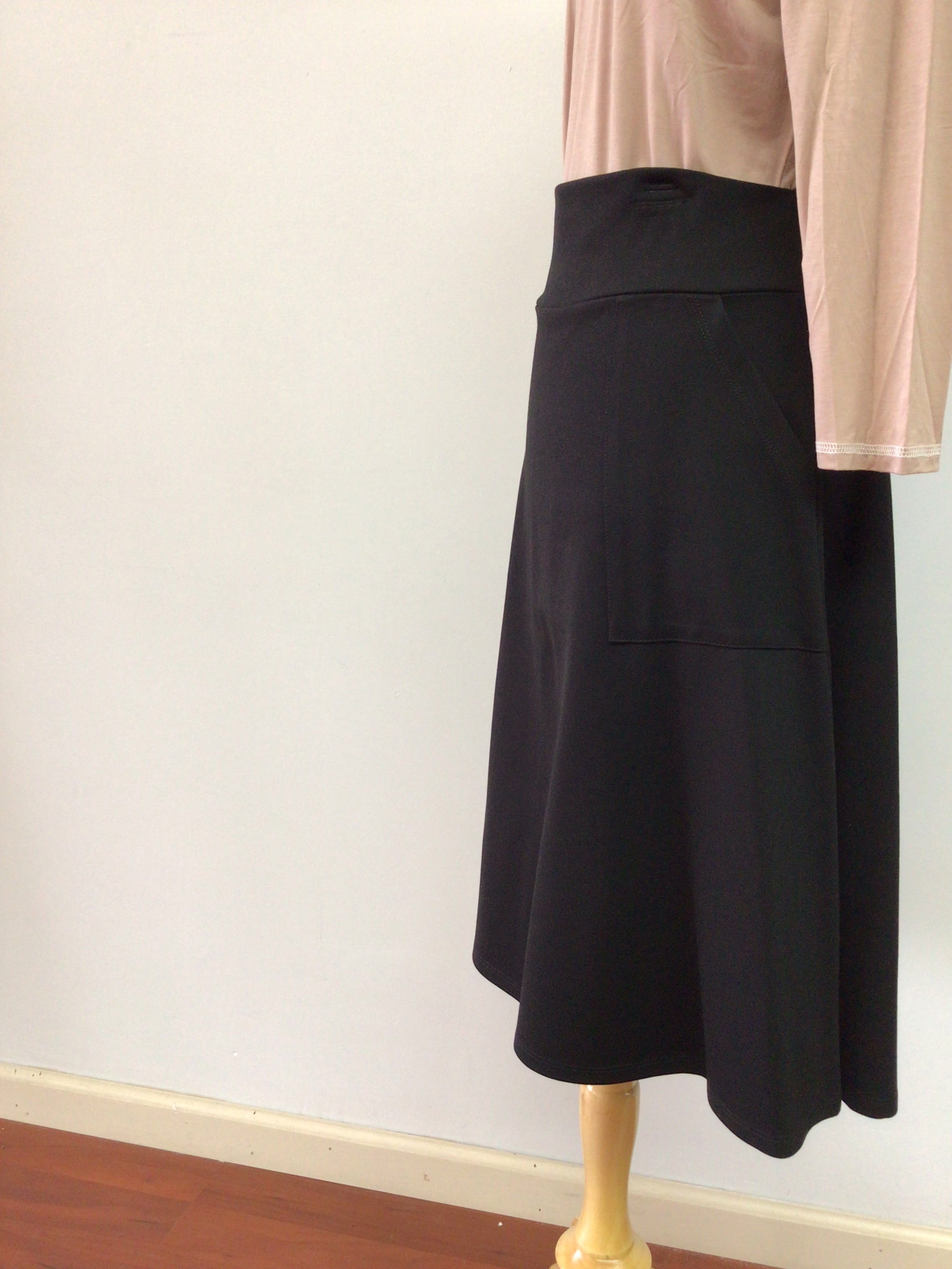 A line Pocket Skirt 27''